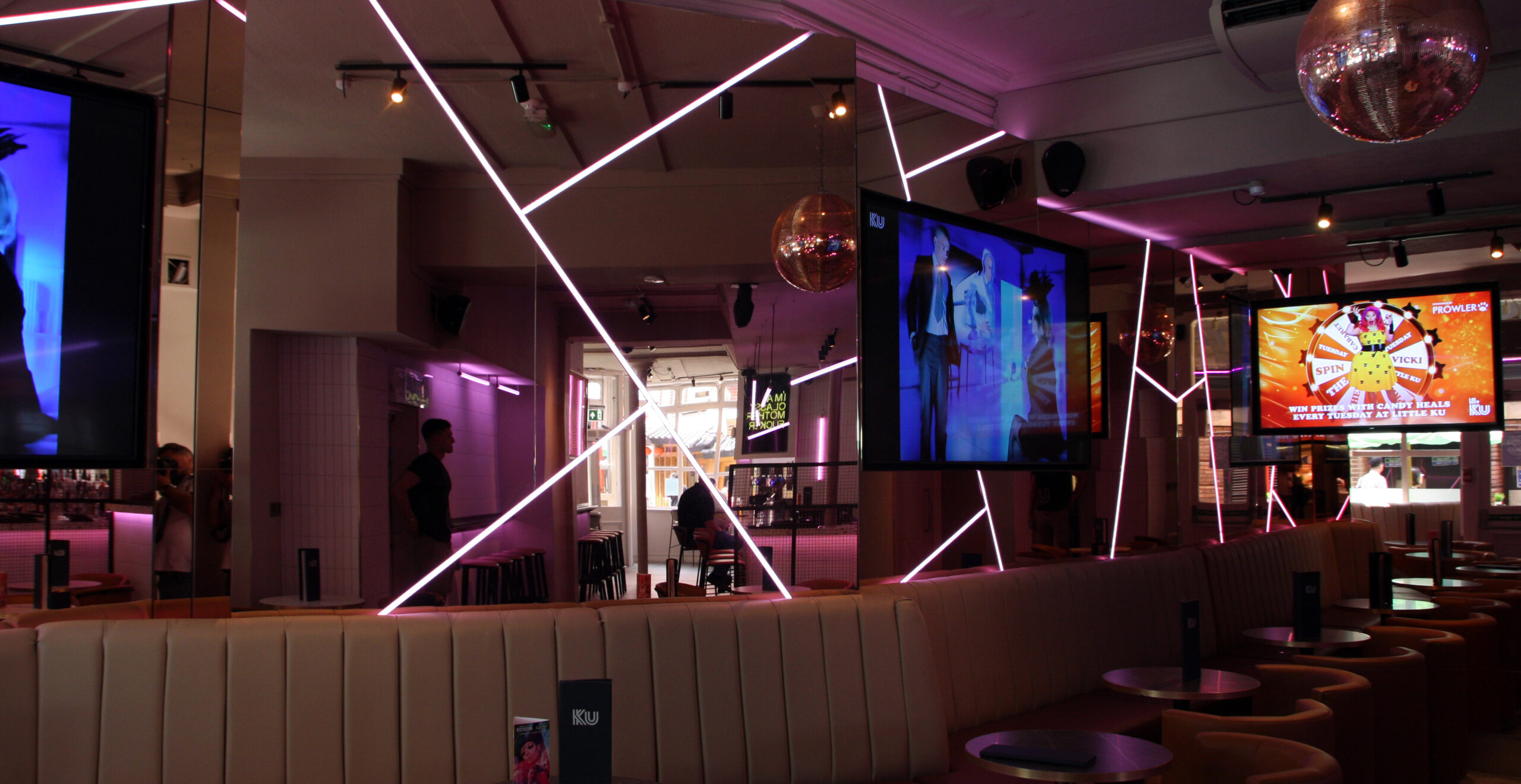 KU Bar London Digital Signage